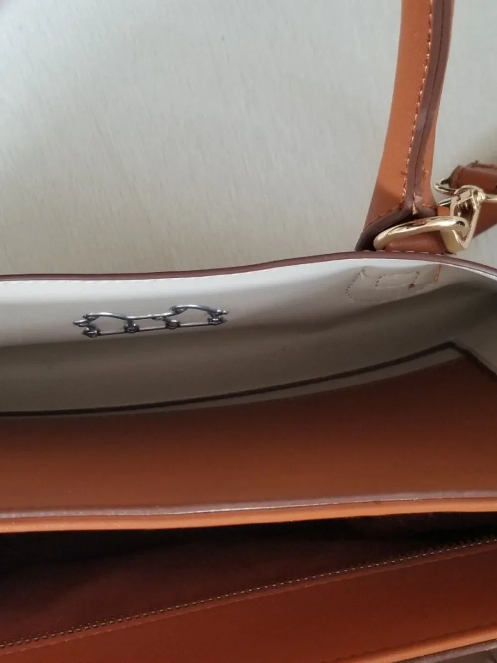 Lou Lu Beige Brown Hand bag Used in excellent condition Like New with out tags
